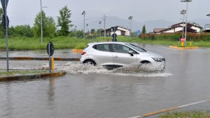 Maltempo, è ancora allerta sull'Italia: riprese ricerche di Davide Fiorin