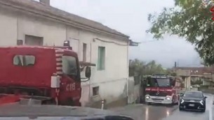 Maltempo in Abruzzo, Pescara in tilt per pioggia: strade come fiumi