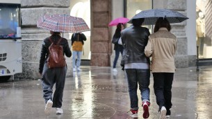 Maltempo, inizia ottobre e arriva un ciclone con piogge: le previsioni della settimana