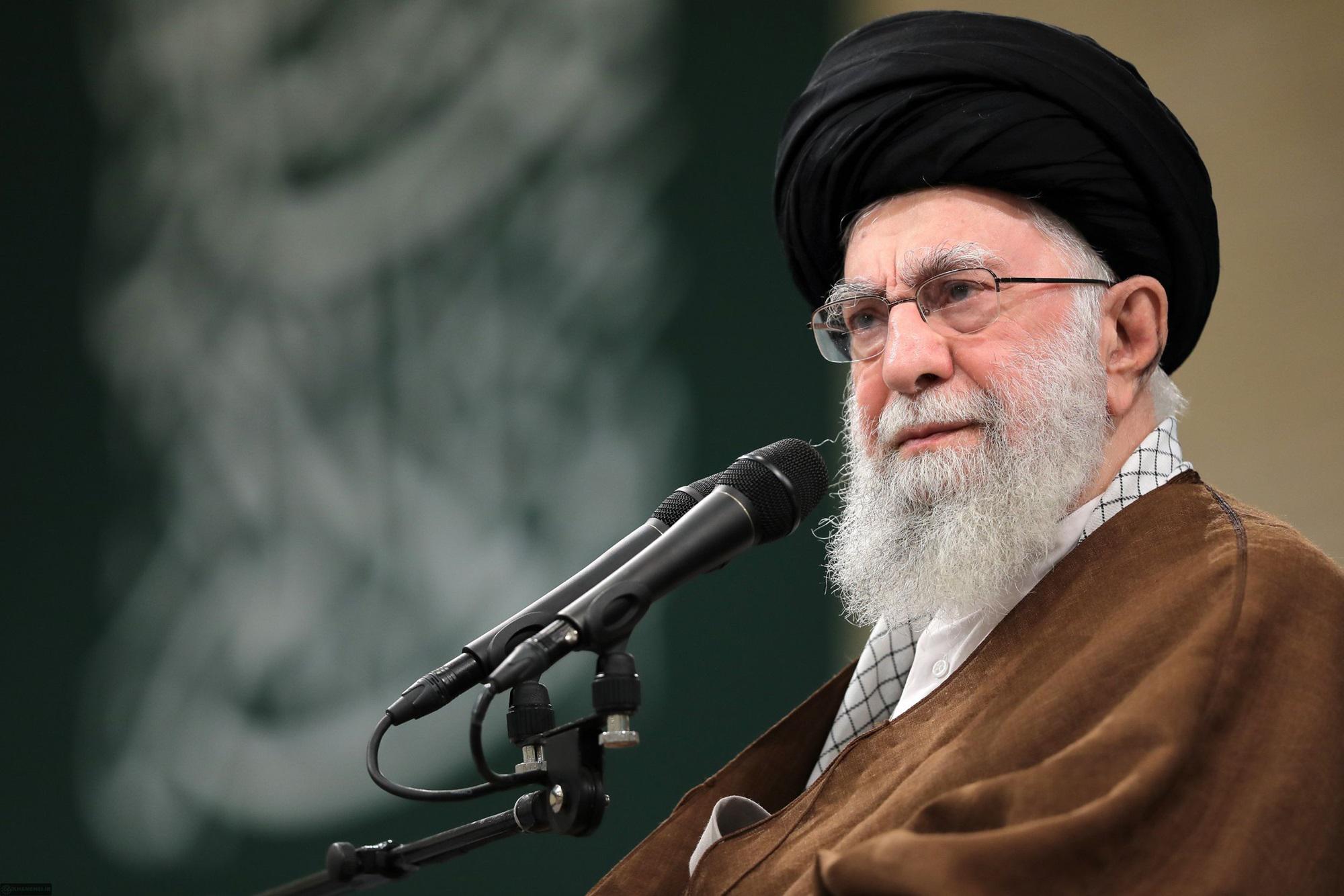 Mandato arresto Netanyahu, Khamenei: "Ci vorrebbe una condanna a morte"