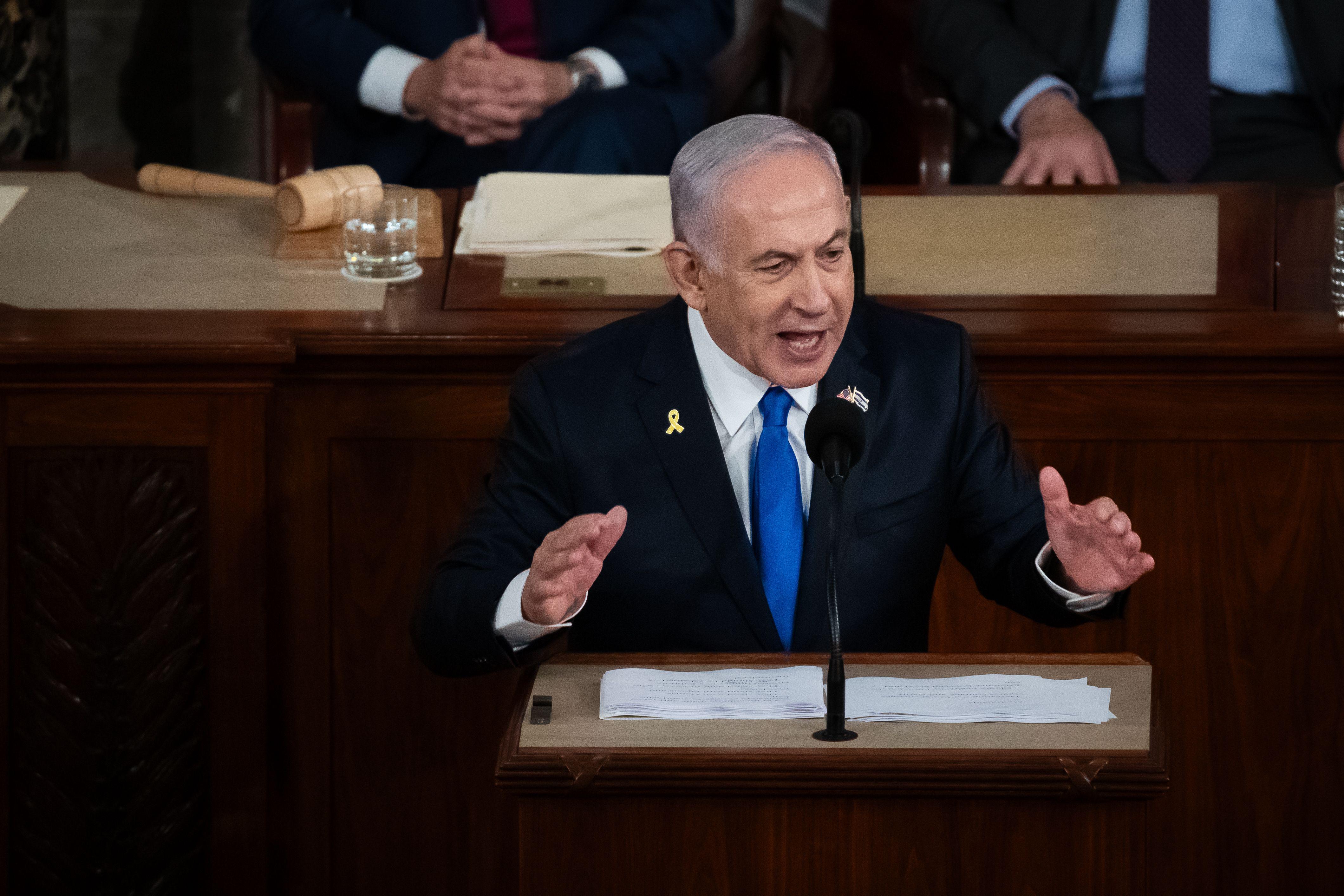 Mandato d'arresto, ira Netanyahu: "Giudici antisemiti, decisione assurda"