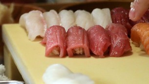 Mangia sushi, sta male e muore: mistero su morte 40enne nel messinese