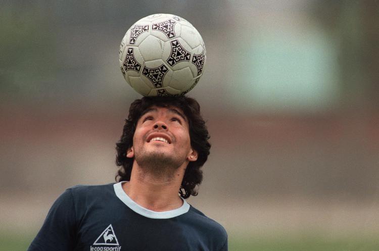 Maradona avrebbe compiuto 64 anni, un mito infinito non solo per Napoli e l'Argentina