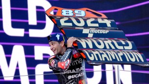 Martin campione MotoGp, il discorso e la citazione: "Come diceva Berlusconi..