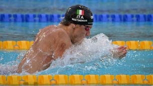 Martinenghi, oro di Parigi 2024 incoronato da Pellegrini e Paltrinieri