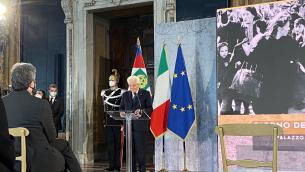 Mattarella: "Auschwitz simbolo del disumano concepito da uomini"