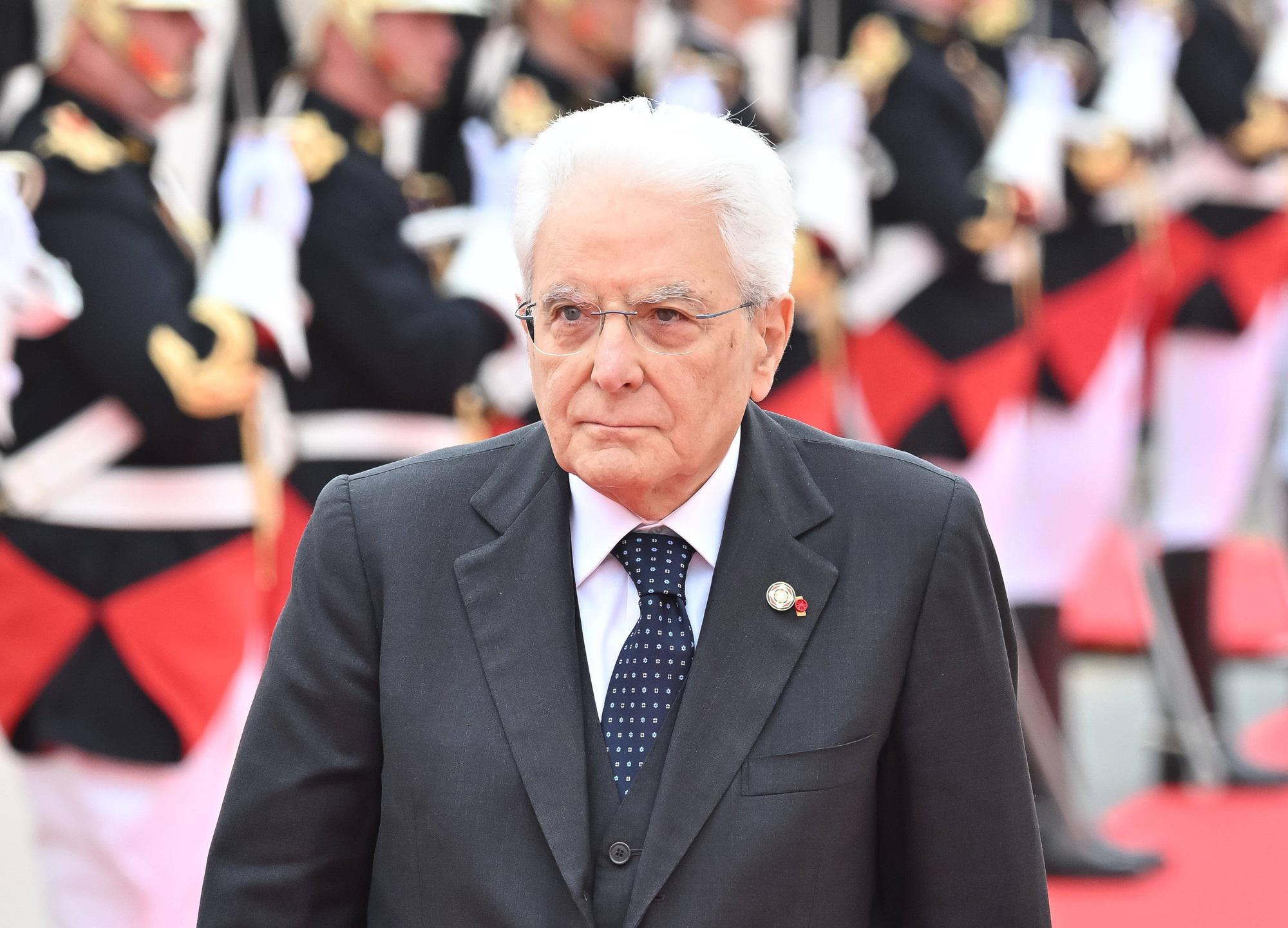 Mattarella: "Funzionamento della democrazia oggi in difficoltà"