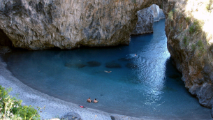 La spiaggetta dell’Arcomagno a San Nicola Arcella