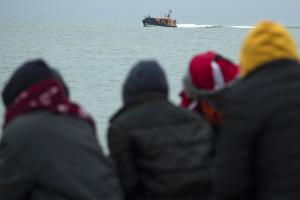 Migranti, in 280 sbarcano a Lampedusa: anche 7 cadaveri