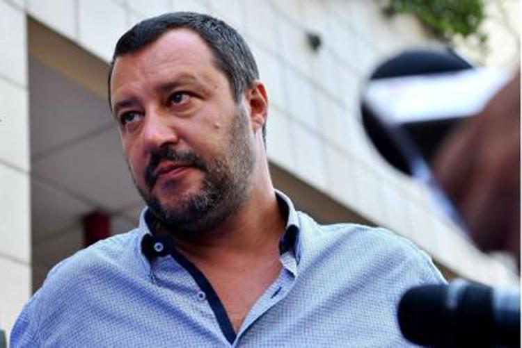 Migranti, Salvini a processo per diffamazione contro Carola Rackete