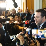 Migranti, Salvini: "Minoranza di giudici fa il male dell'Italia, smonta quel che costruiamo "