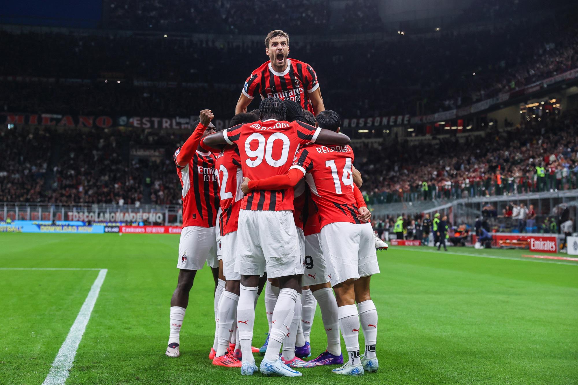 Milan-Venezia 4-0, rossoneri calano il poker e conquistano prima vittoria