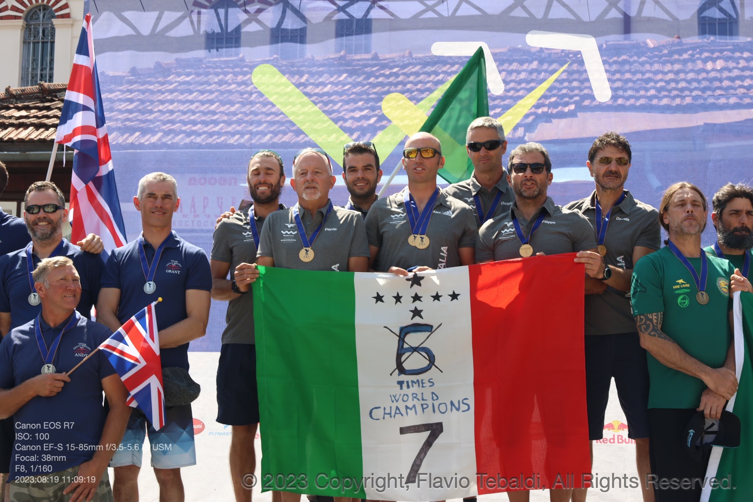 Il team Italia campione del mondo di deltaplano per la undicesima volta (foto Flavio Tebaldi)