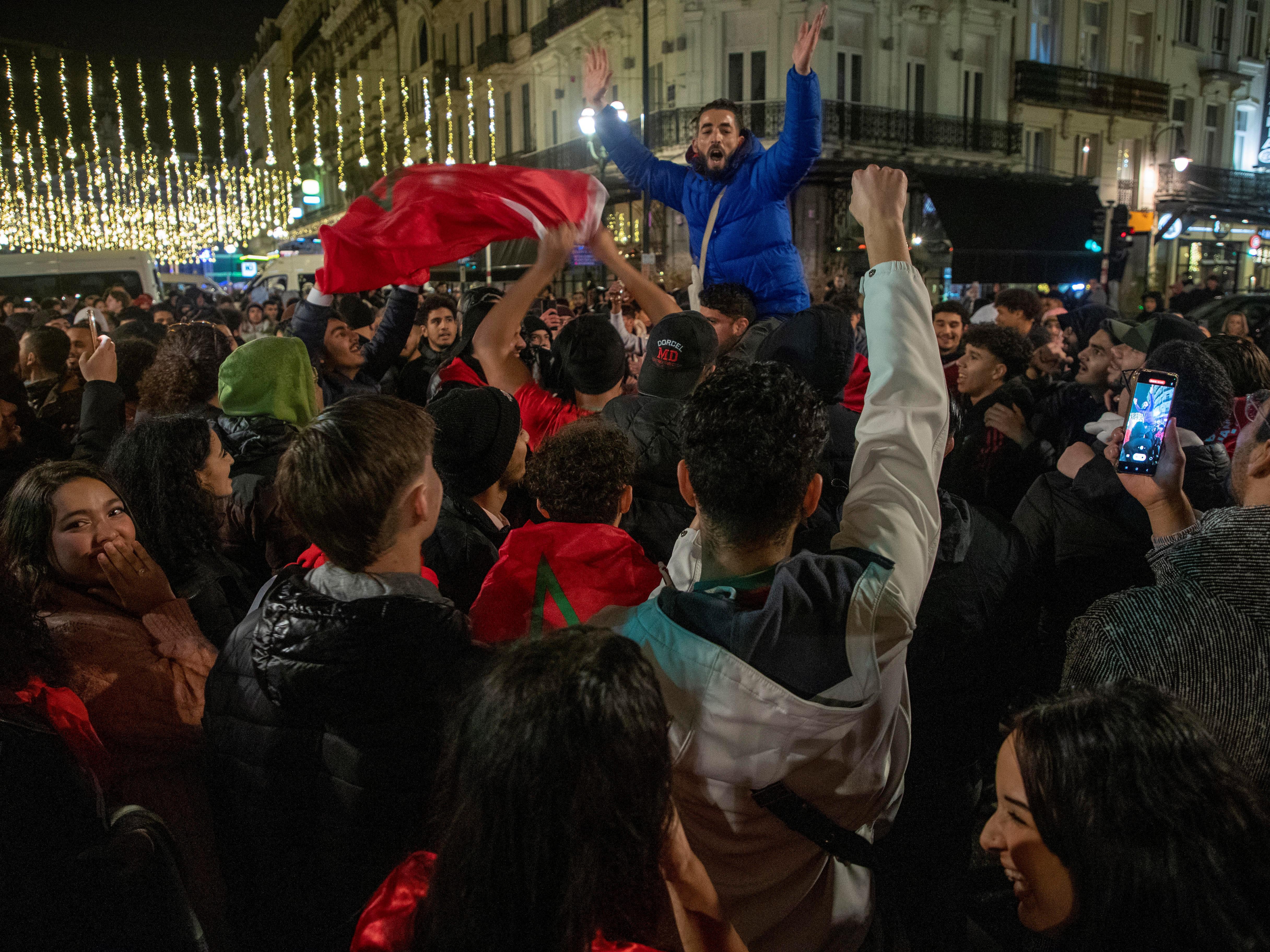 Mondiali Qatar 2022, incidenti a Bruxelles dopo la vittoria del Marocco