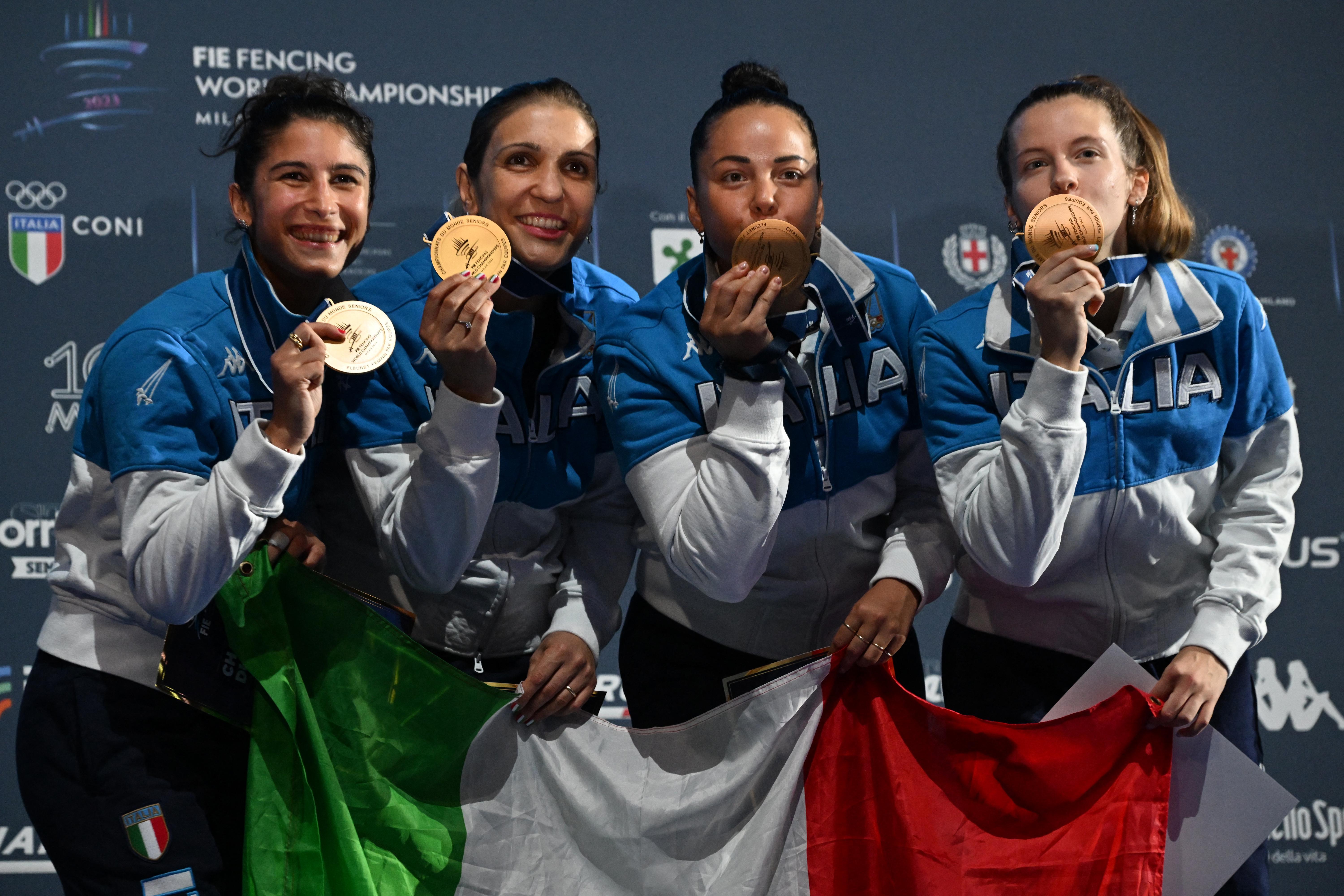 Mondiali scherma 2023, l'Italia conquista 10 medaglie: quattro d'oro