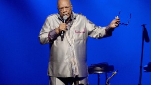 Morto Quincy Jones, il produttore e musicista aveva 91 anni