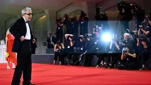 Mostra Cinema Venezia 2023, Woody Allen contestato sul red carpet: "Stupratore"