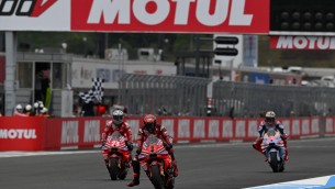 MotoGp Giappone, Bagnaia trionfa e tallona Martin nel Mondiale