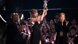 Mtv VMA's 2023, Taylor Swift da record con 9 statuette in una notte