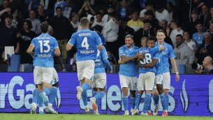 Napoli-Como 3-1, Conte tenta la fuga