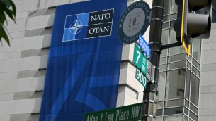 Nato, da oggi vertice a Washington tra Biden debole e spettro di Trump