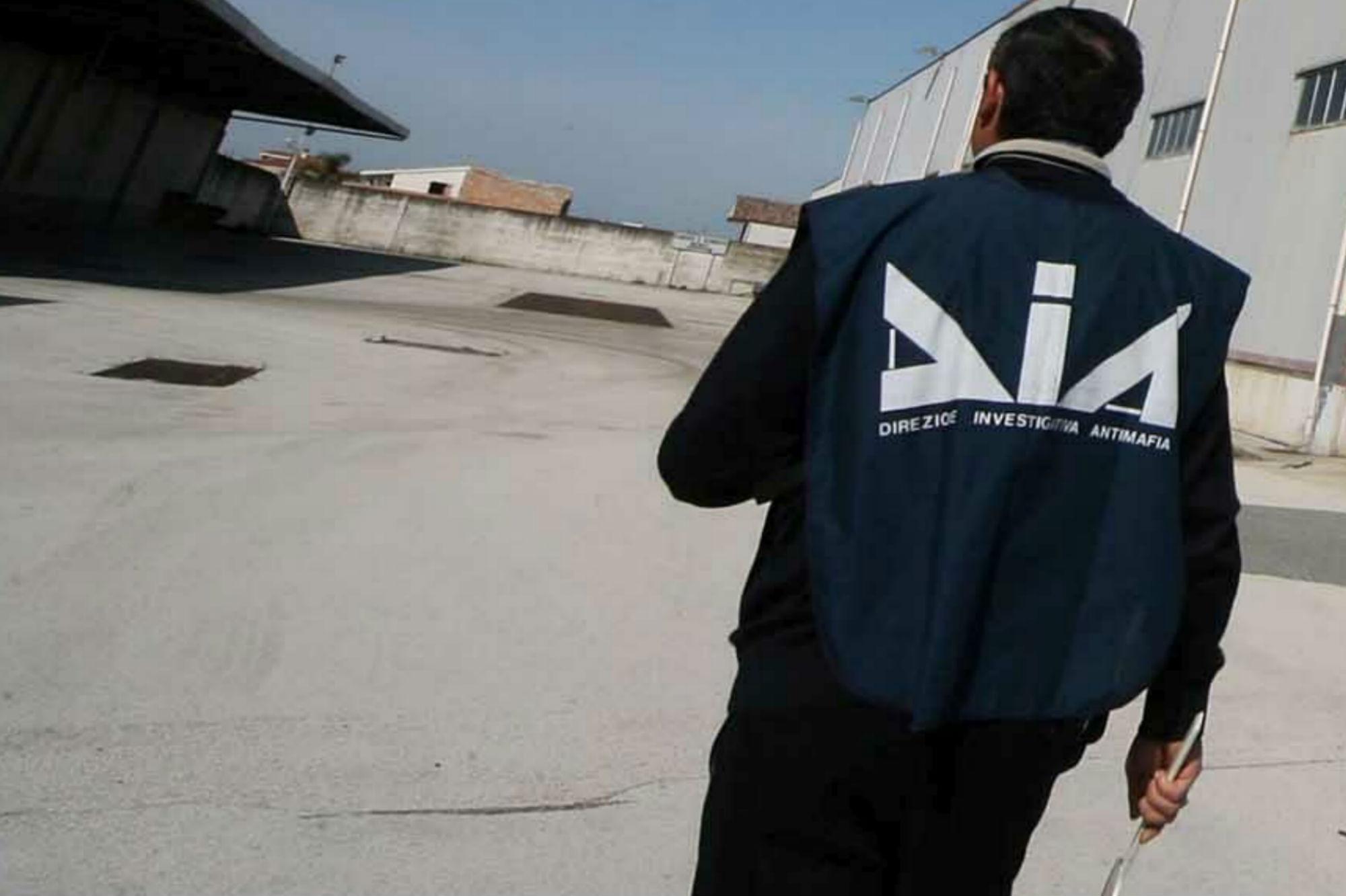 'Ndrangheta domina il crimine, la Camorra si evolve: clan come imprese mafiose