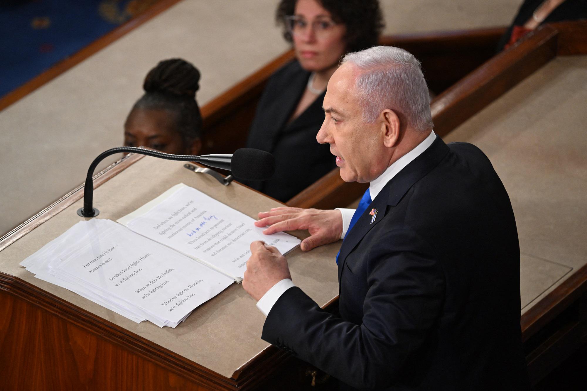 Netanyahu al Congresso Usa, Hamas: "Discorso pieno di bugie"