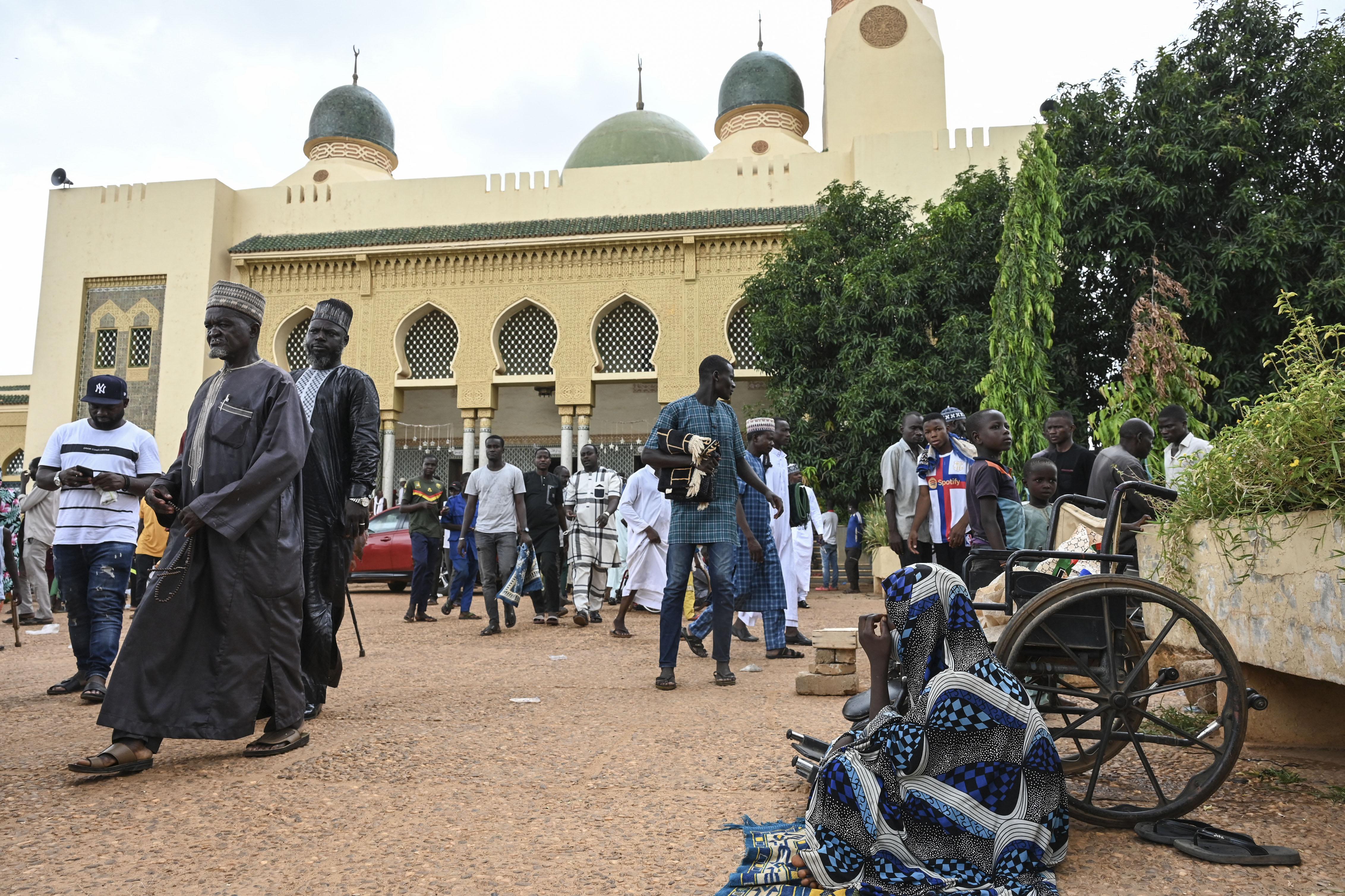 Niger, leader golpista: "Guiderò governo di transizione per 3 anni"