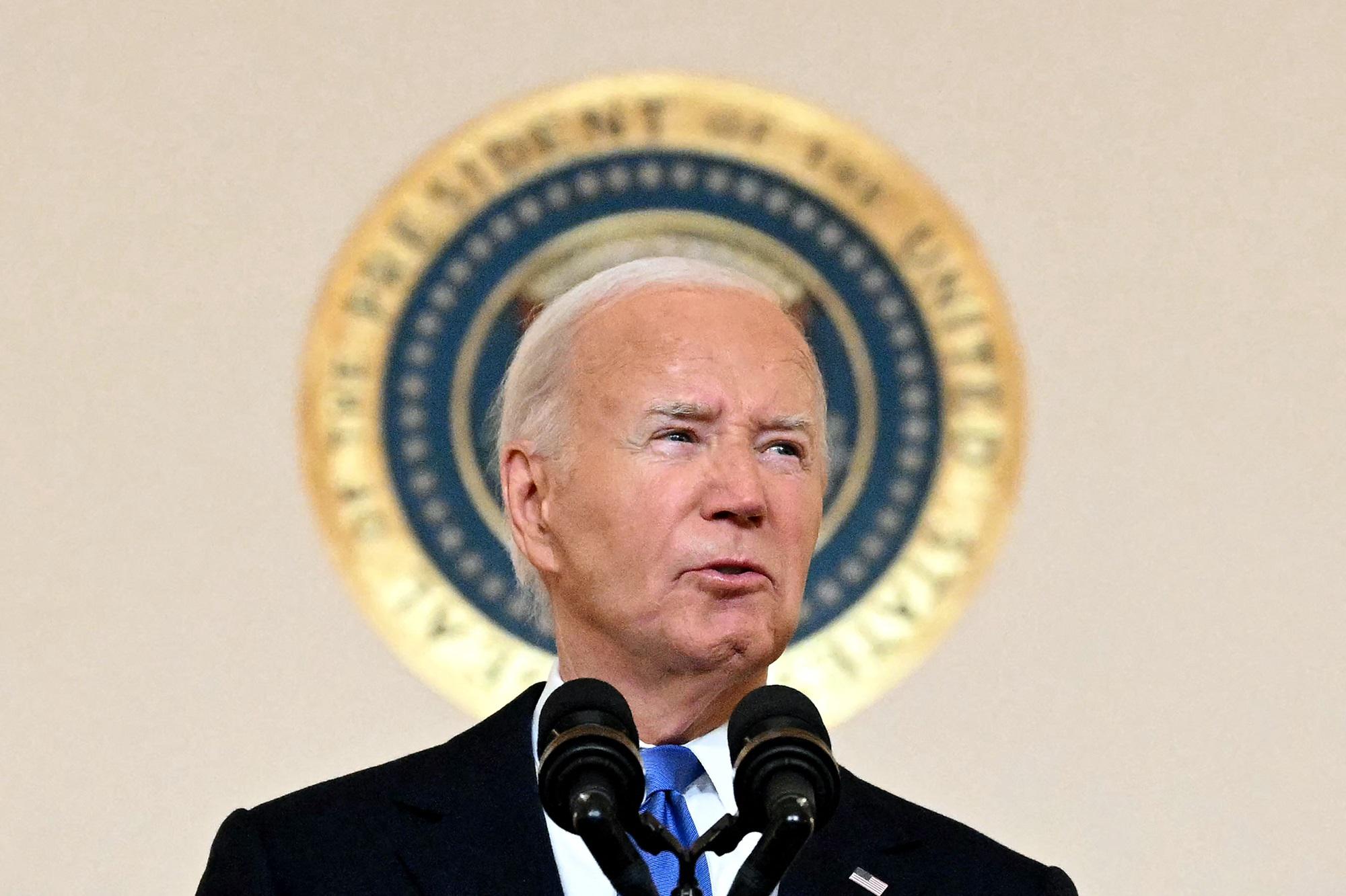 "Non ci sono re in America", ira Biden dopo sentenza Corte Suprema su Trump