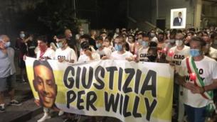 Omicidio Willy, teste: "Colpito da calcio al petto è finito contro auto"