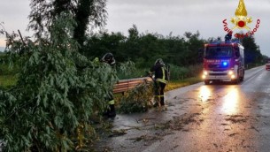 Ondata di maltempo al Nord, in Friuli Venezia Giulia temporali e vento fino a 130 km orari