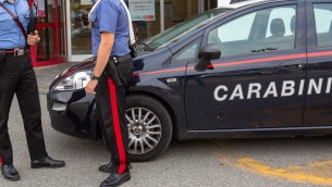 Padova, aggredisce i sanitari con un coltello in ospedale: fermato con taser