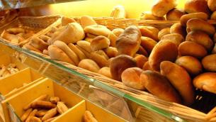 Pane sempre più caro, Eurostat: prezzi su del 18% in un anno