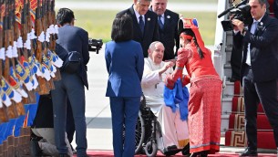 Papa Francesco a Ulan Bator, primo pontefice della storia in Mongolia