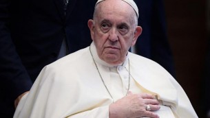 Papa Francesco: "Chiesa aperta a tutti, anche a omosessuali e trans"