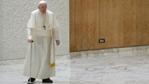 Papa Francesco ha l'influenza: "Annullate le udienze di oggi"