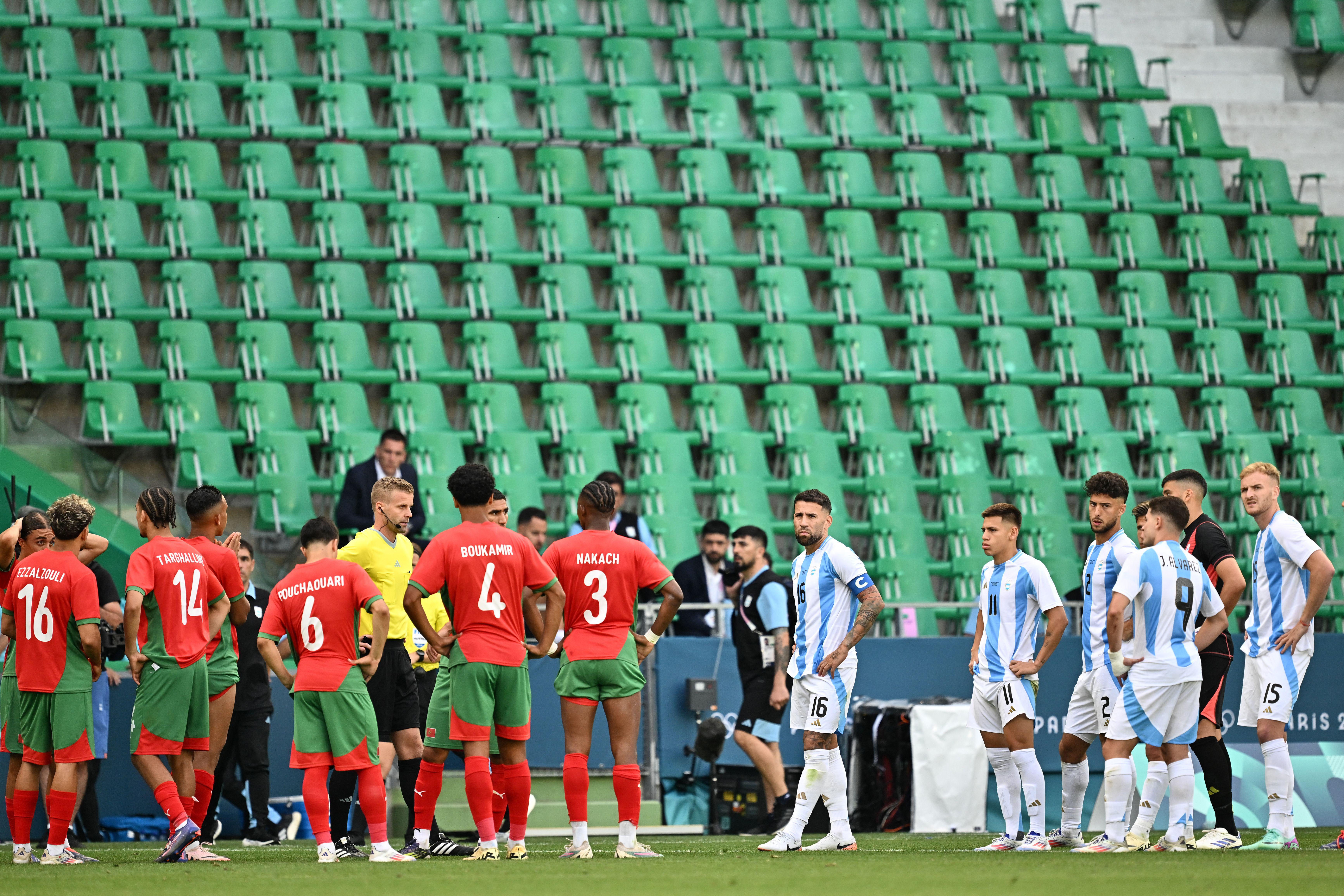 Parigi 2024, Argentina fa reclamo alla Fifa dopo gara con Marocco: "Grave incidente"