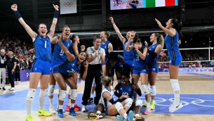 Parigi 2024, super Italia: oro volley femminile, 3-0 agli Usa in finale