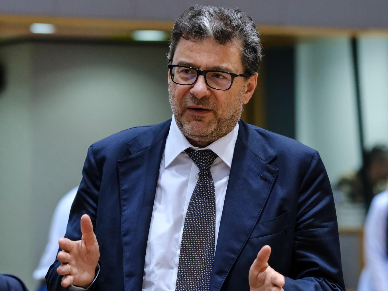 Pensioni, Giorgetti: "Nessuna riforma tiene con questa natalità"