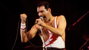 photo-of-freddie-mercury-and-queen