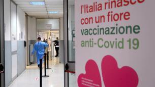 Piano vaccini, oggi il vertice governo-Regioni