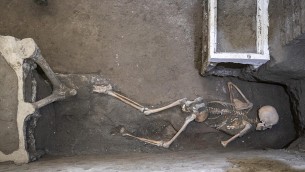 Pompei, trovati resti di altre due vittime dell'eruzione