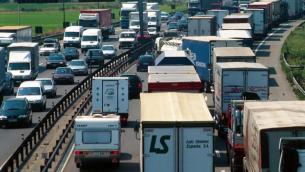 Protesta mercatali oggi, autostrada A1 bloccata