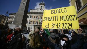 Protesta ristoratori oggi a Roma, scontri a Montecitorio