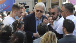 Proteste a Roma oggi, Sgarbi: "Non ho visto violenza"