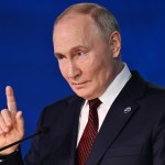 Putin: "Complimenti a Trump, pronto a dialogare con lui"