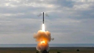 Putin lancia l'Oreshnik, cosa sappiamo del nuovo missile "indistruttibile" dello zar