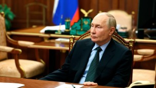 Putin: "Russia ha armi uniche, nessuno può fermare missile Oreshnik"