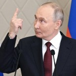 Putin, show tra minacce a Ucraina e messaggi a Trump: "Troverà soluzione"