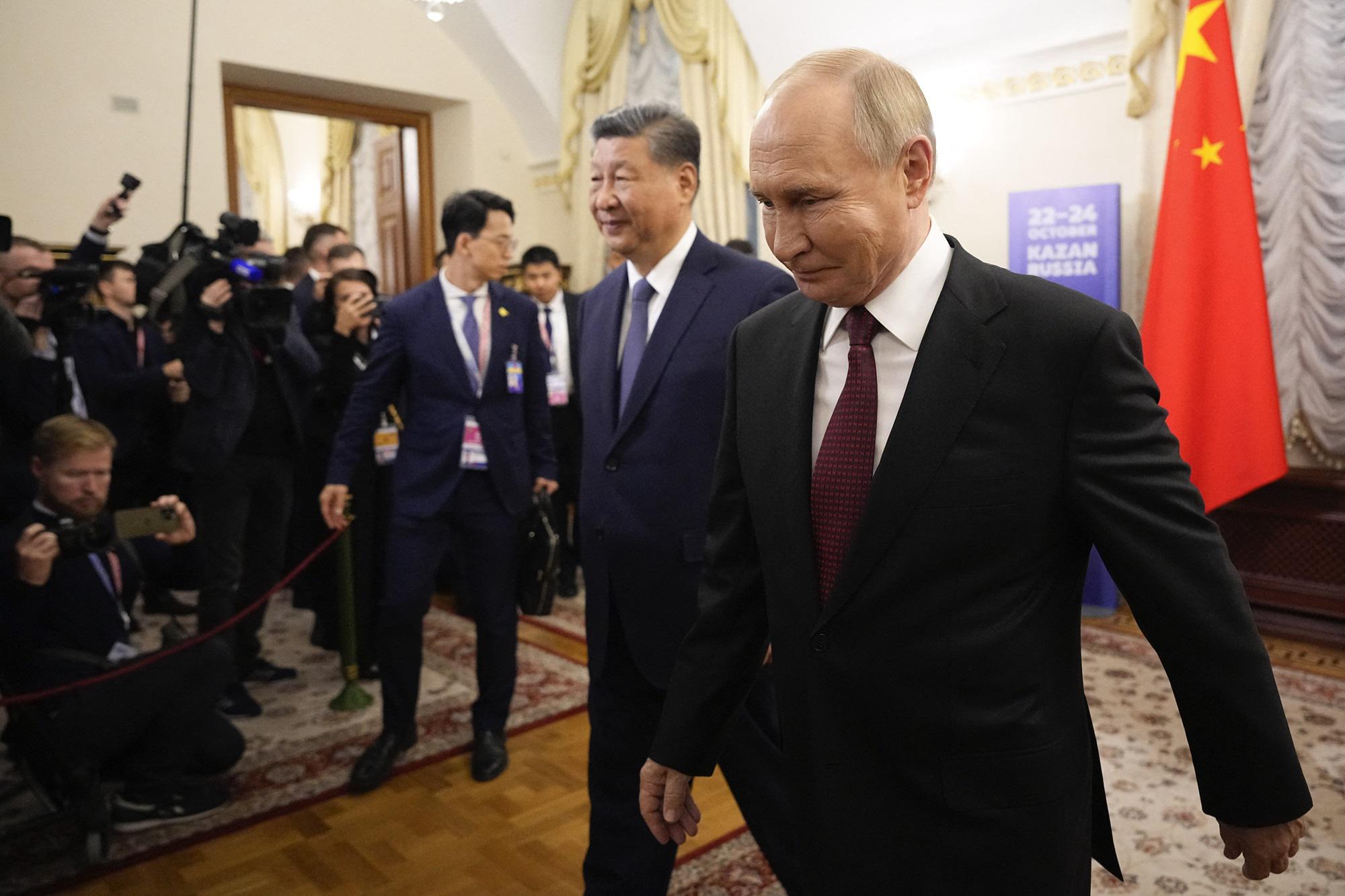 Putin vede Xi Jinping: "Legame Cina-Russia forte in un mondo caotico"